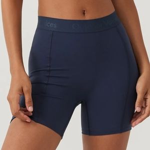 NWOT Outdoor Voices Superform 5" Short